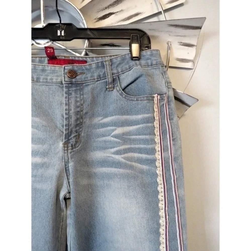 NWOT 123 ONS Women's Jeans Size 29 Light Wash Flare Leg Decorative‎ Trim